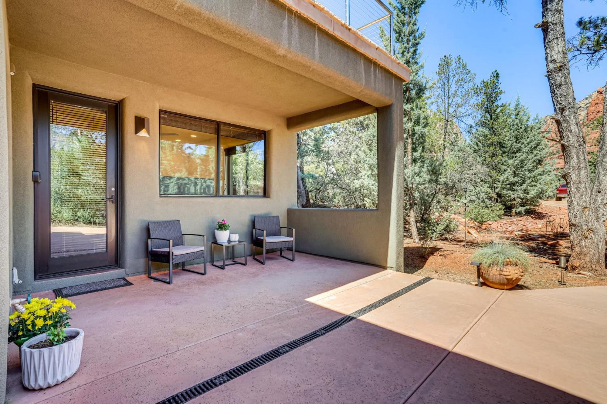 شقة Sedona Couples Retreat With Patio Walk To Trails! المظهر الخارجي الصورة