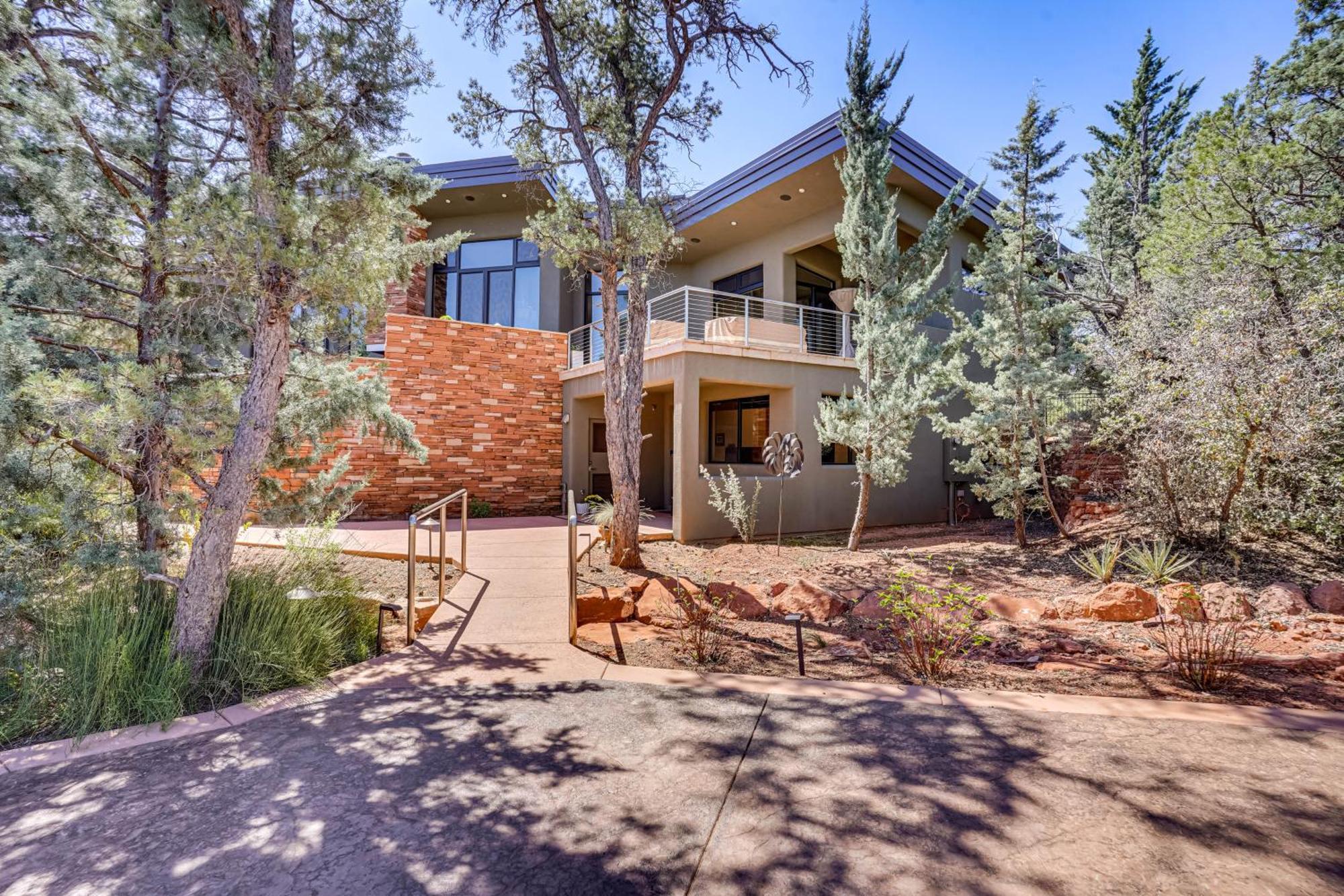 شقة Sedona Couples Retreat With Patio Walk To Trails! المظهر الخارجي الصورة
