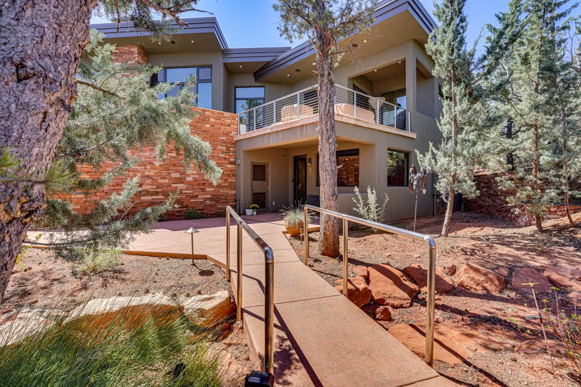 شقة Sedona Couples Retreat With Patio Walk To Trails! المظهر الخارجي الصورة